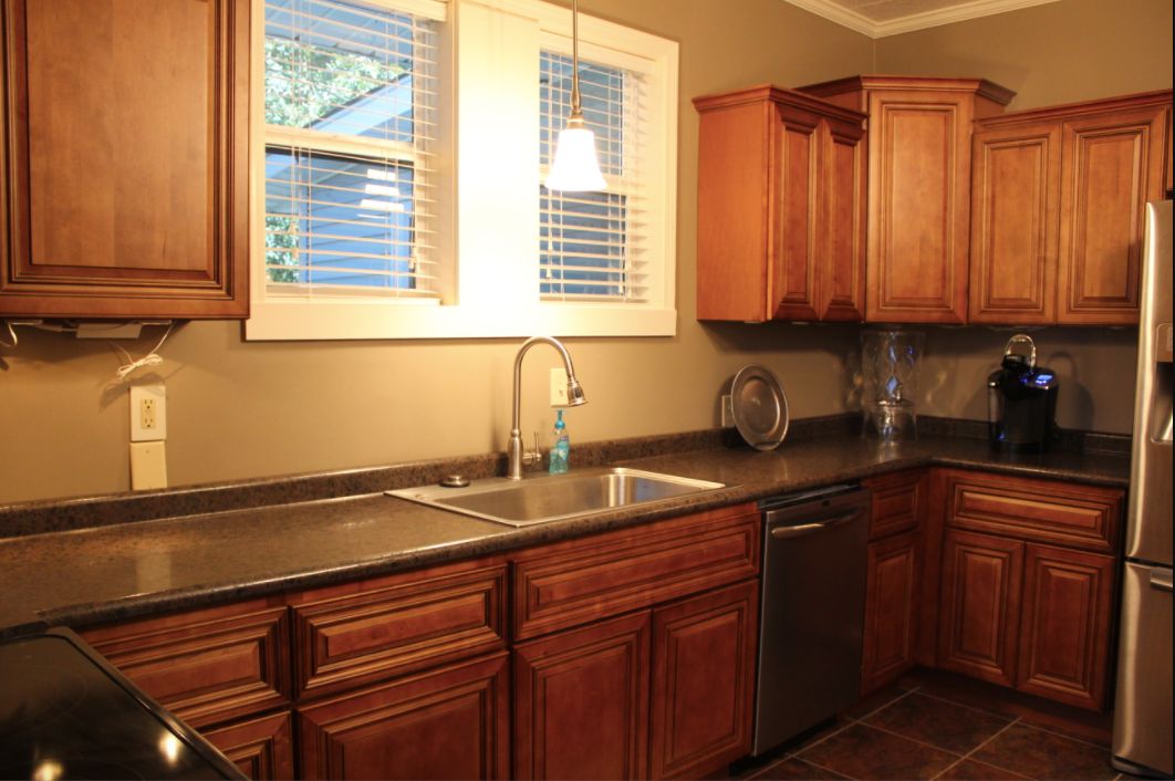 1292 N Highland Ave, Jackson, TN 38301